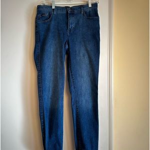Kuhl 9” Kontour skinny jeans.